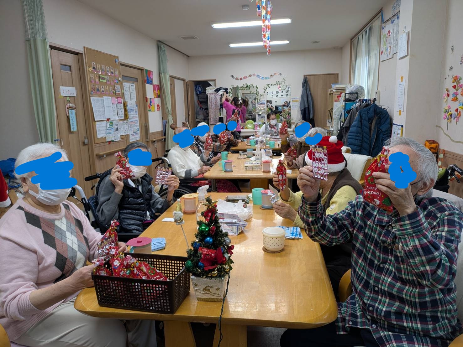 平野区で笑顔の花が咲く！デイサービスセンターゆりのはな「最高のクリスマス会」レポート